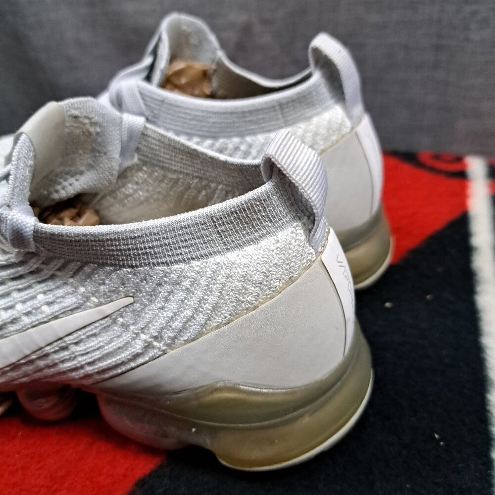 %Size 6.5 Nike Air Vapormax Flyknit 3 “Pure Platinum” (AJ6910-100) Women / A 24 - Picture 5 of 13
